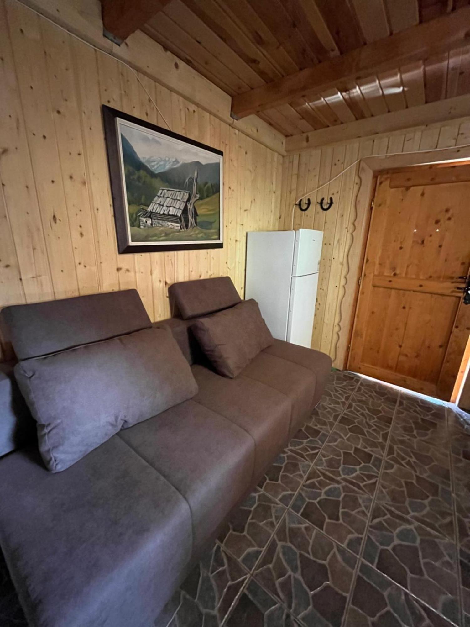 Cottage Zirovnica Eksteriør billede